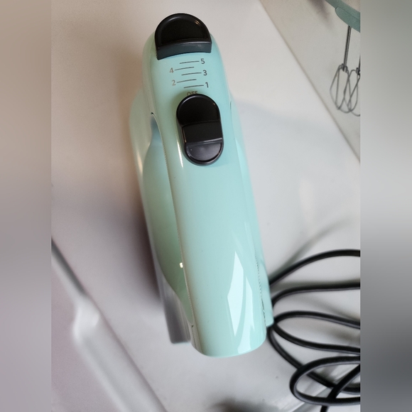 KitchenAid 5 Speed Hand Mixer | Without Beaters | KHM512 - Picture 4 of 4